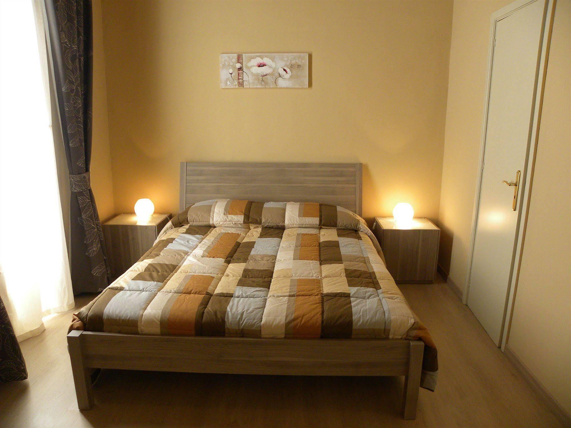 B&B Residenza Umberto CTA Exterior foto